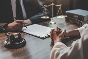 a workers compensation lawyer works on a contingency fee basis